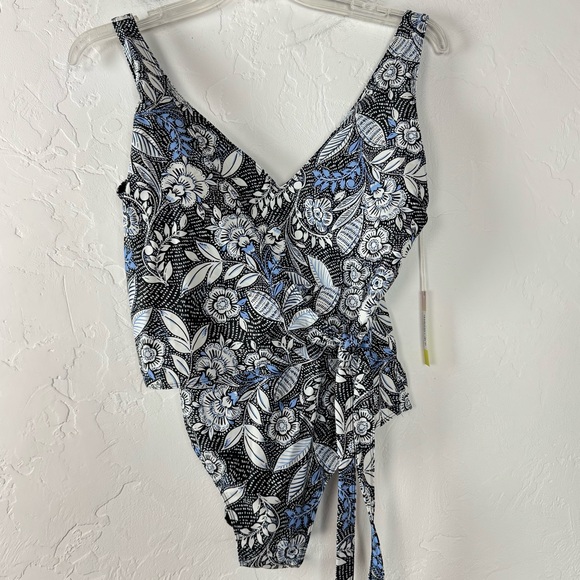 Summersalt Swim Suit One Piece‎ The Perfect Wrap Island Floral Blue Black Tie